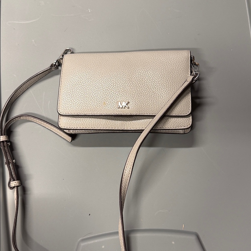 Michael Kors Pebble Leather Crossbody in Gray